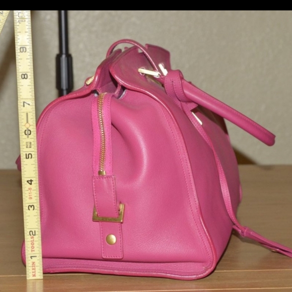 Yves Saint Laurent classic Y leather bag. - Picture 8 of 16